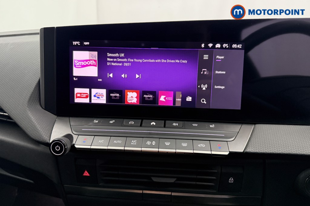 Vauxhall Astra Ultimate Manual Petrol Hatchback - Stock Number (1588968) - 9th supplementary image