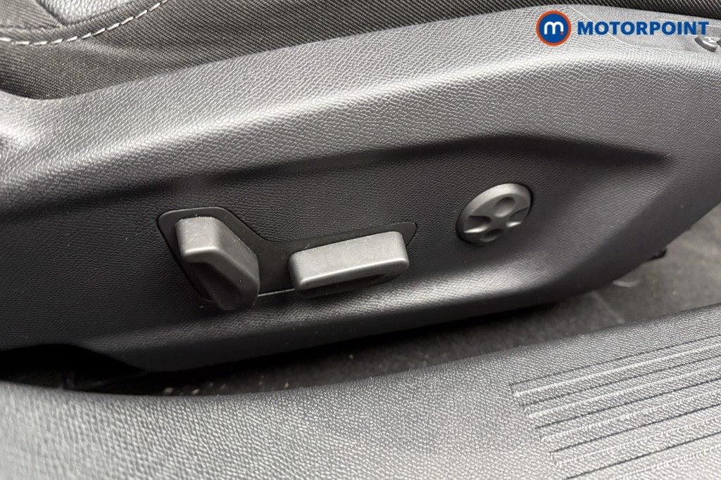 Vauxhall Astra Ultimate Manual Petrol Hatchback - Stock Number (1588968) - 21st supplementary image