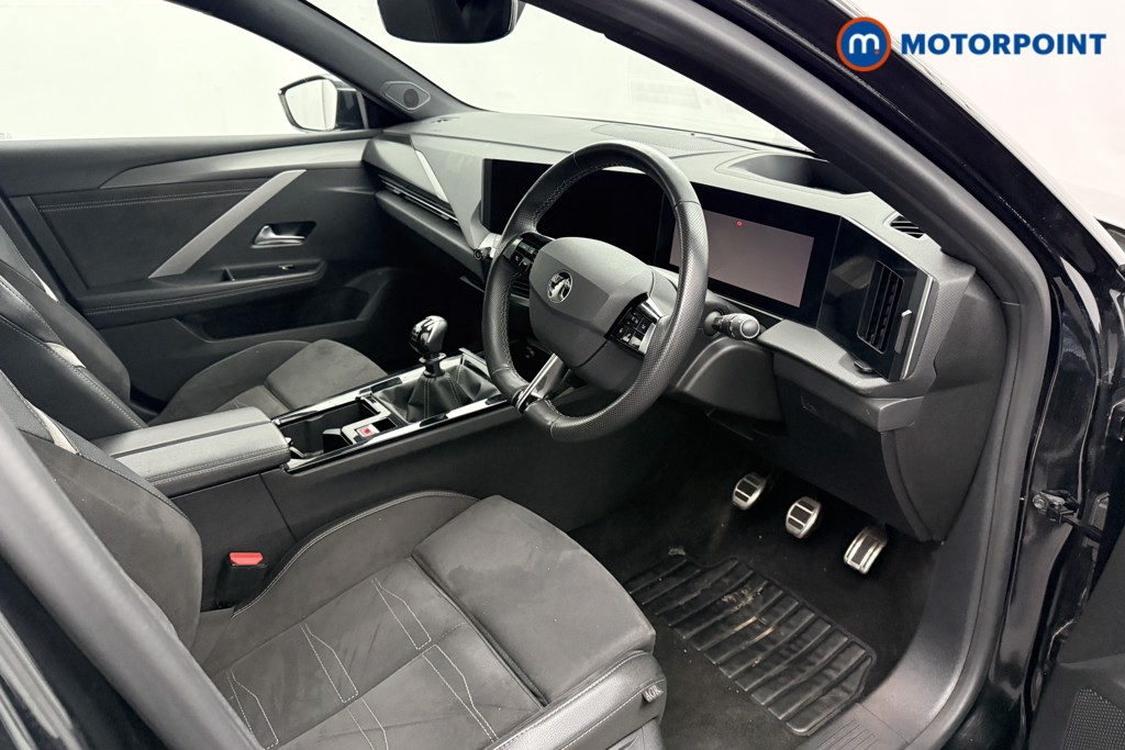 Vauxhall Astra Ultimate Manual Petrol Hatchback - Stock Number (1588968) - 1st supplementary image