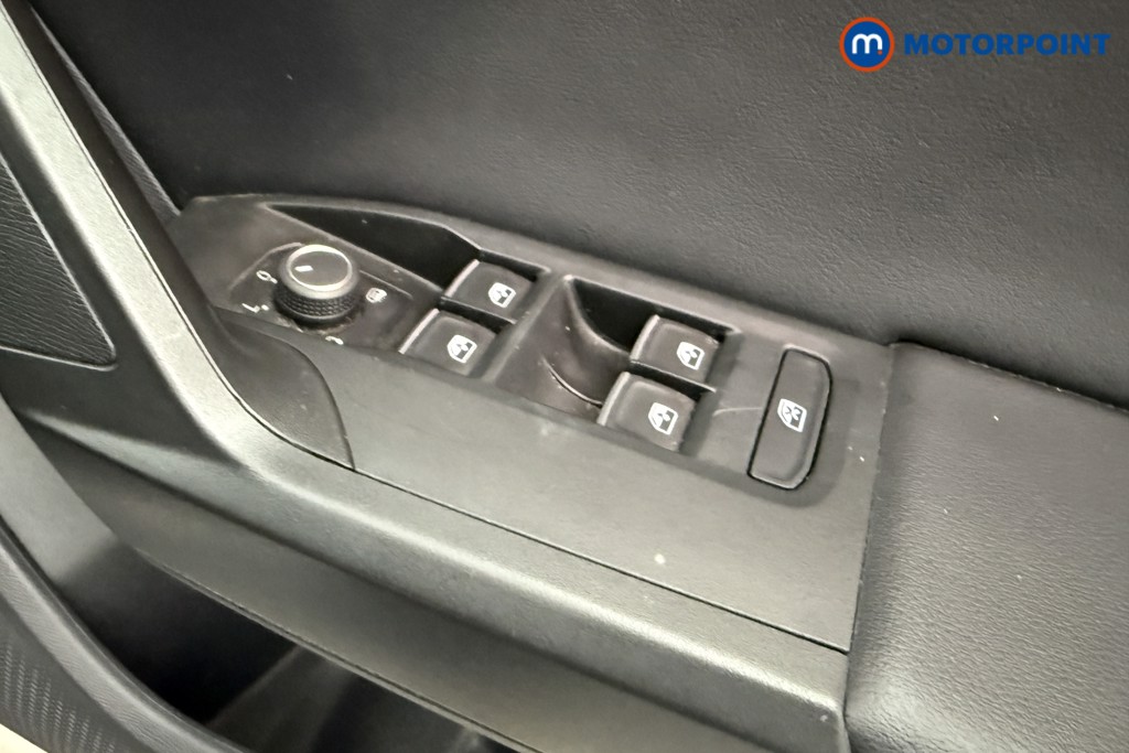 Seat Leon FR Automatic Petrol Hatchback - Stock Number (1588970) - 19th supplementary image