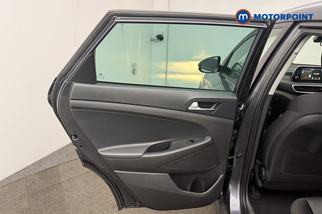 Hyundai Tucson Se Nav Manual Petrol SUV - Stock Number (1591310) - 6th supplementary image