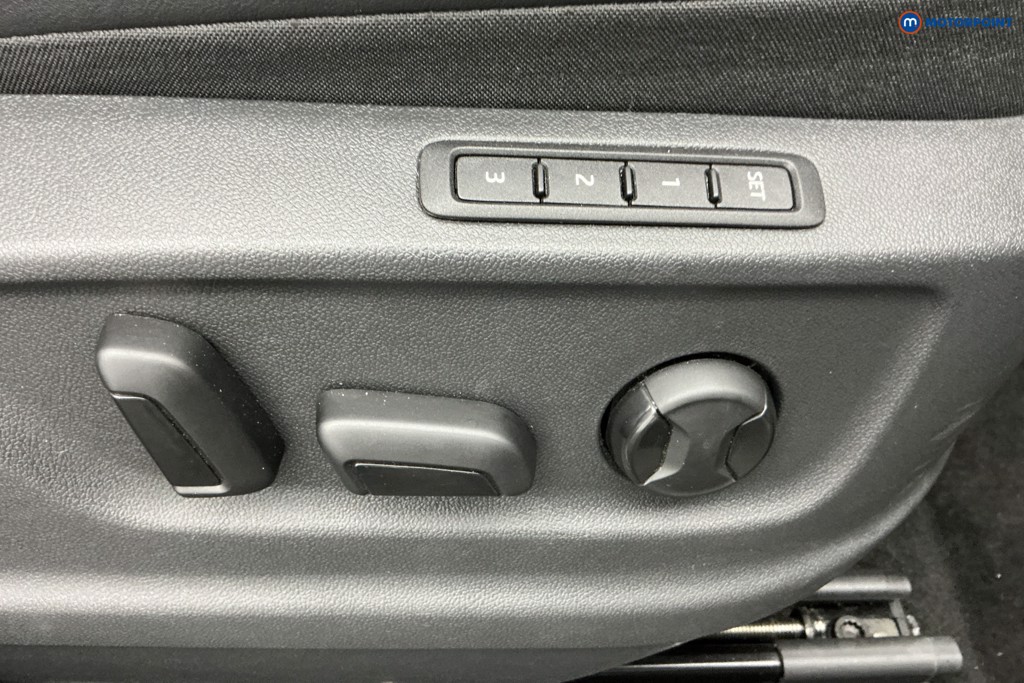 Skoda Karoq Edition Automatic Petrol SUV - Stock Number (1591566) - 16th supplementary image