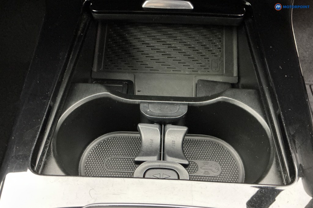 Mercedes-Benz A Class Amg Line Automatic Petrol Hatchback - Stock Number (1592986) - 17th supplementary image