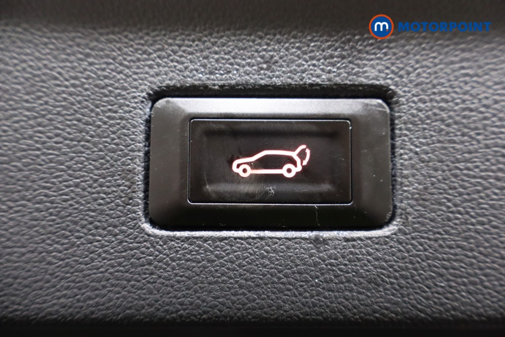 Volkswagen T-Roc R-Line Automatic Petrol SUV - Stock Number (1593013) - 21st supplementary image