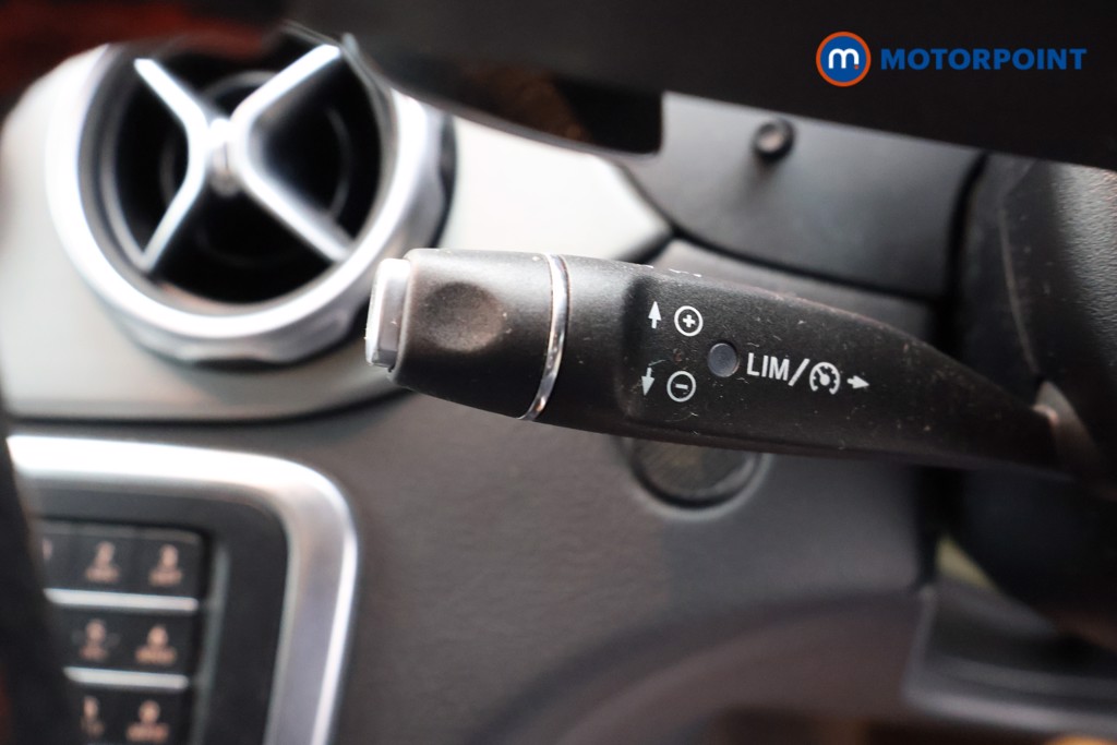 Mercedes-Benz GLA Amg Line Automatic Petrol SUV - Stock Number (1596947) - 6th supplementary image