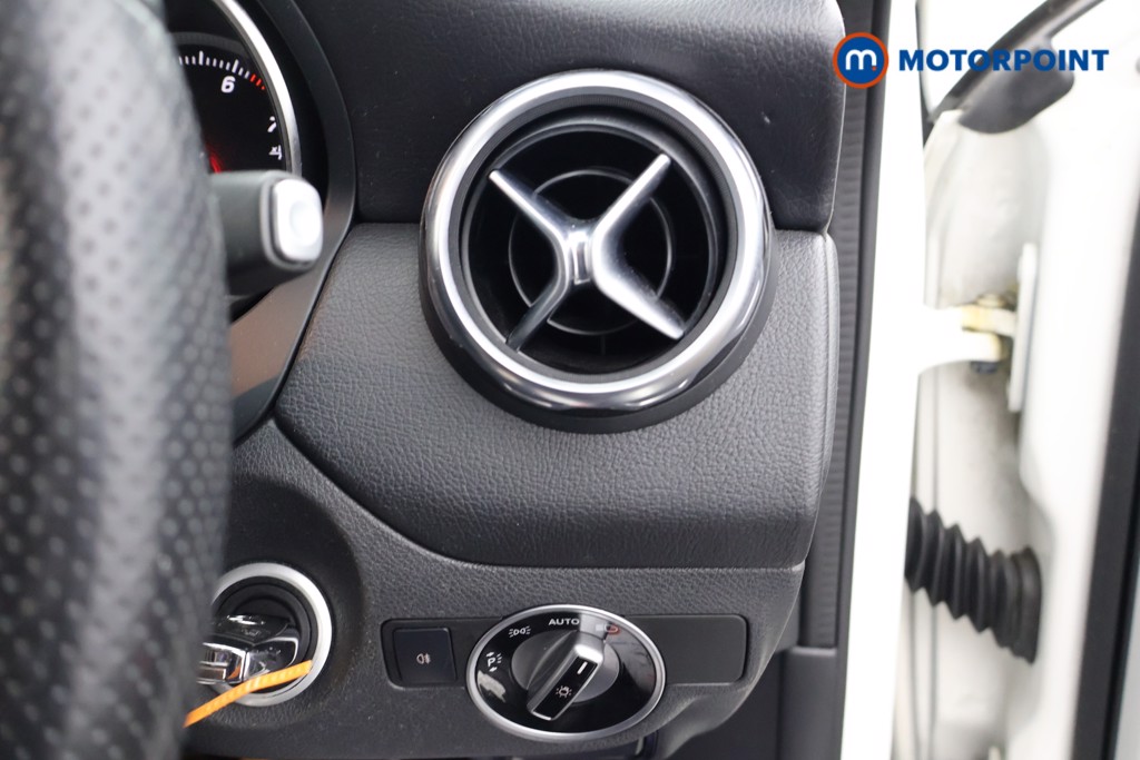 Mercedes-Benz GLA Amg Line Automatic Petrol SUV - Stock Number (1596947) - 8th supplementary image