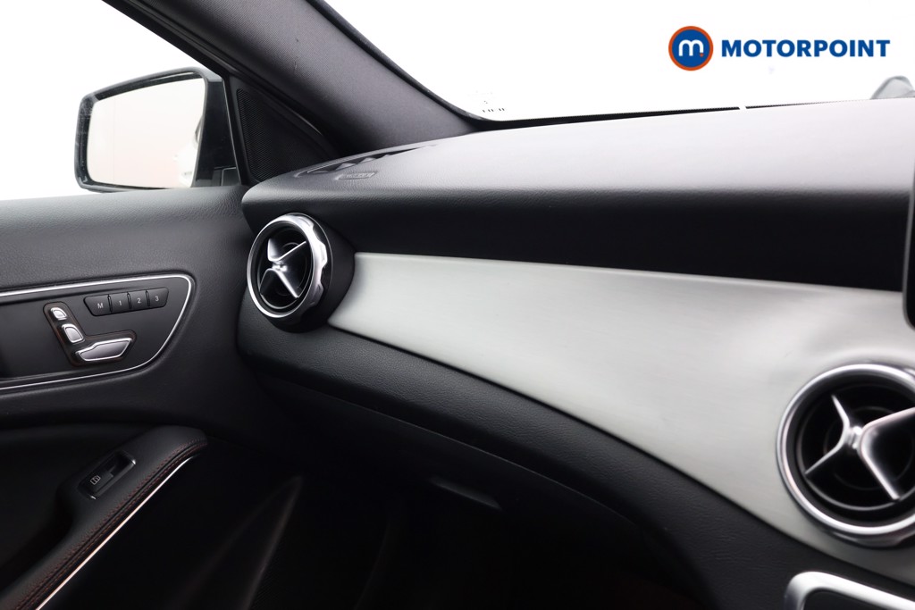 Mercedes-Benz GLA Amg Line Automatic Petrol SUV - Stock Number (1596947) - 12th supplementary image