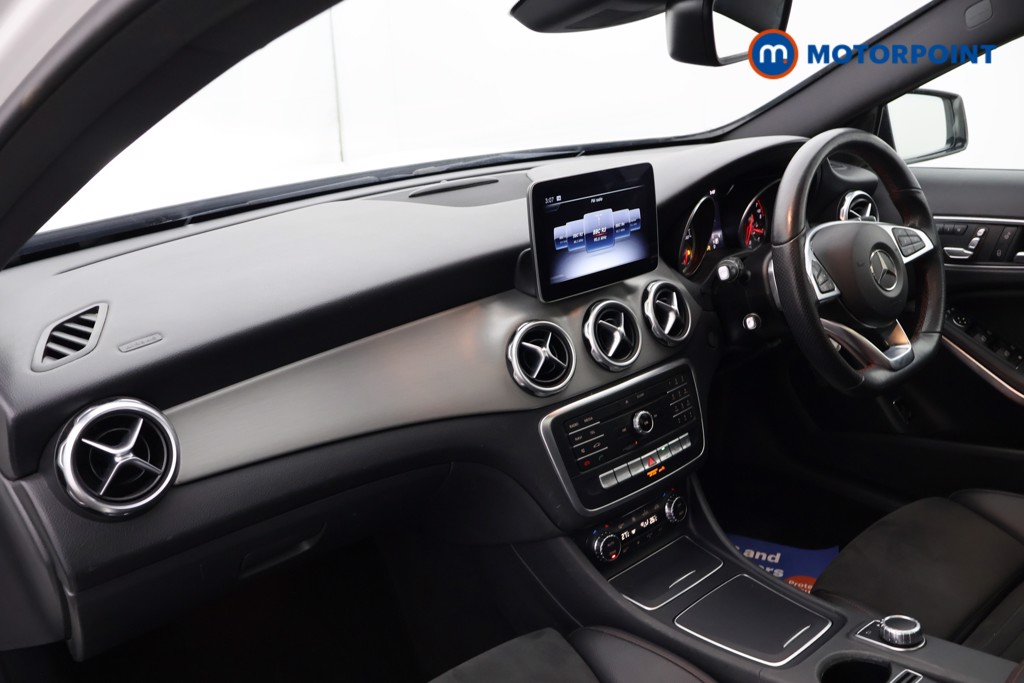 Mercedes-Benz GLA Amg Line Automatic Petrol SUV - Stock Number (1596947) - 19th supplementary image