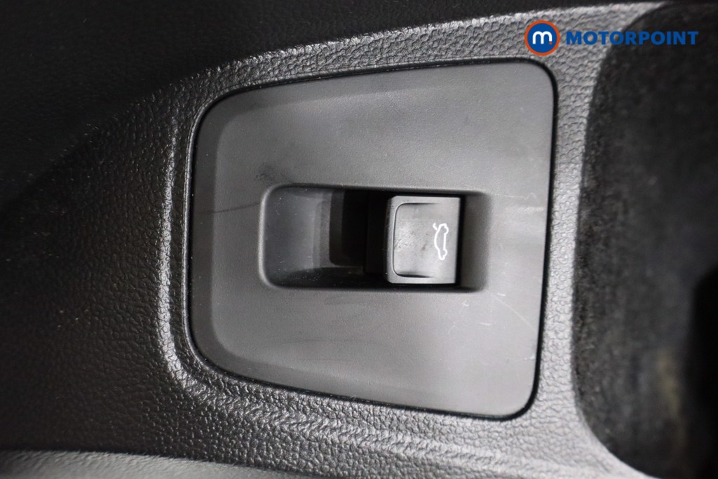 Volkswagen Tiguan Allspace Life Automatic Petrol SUV - Stock Number (1597107) - 12th supplementary image