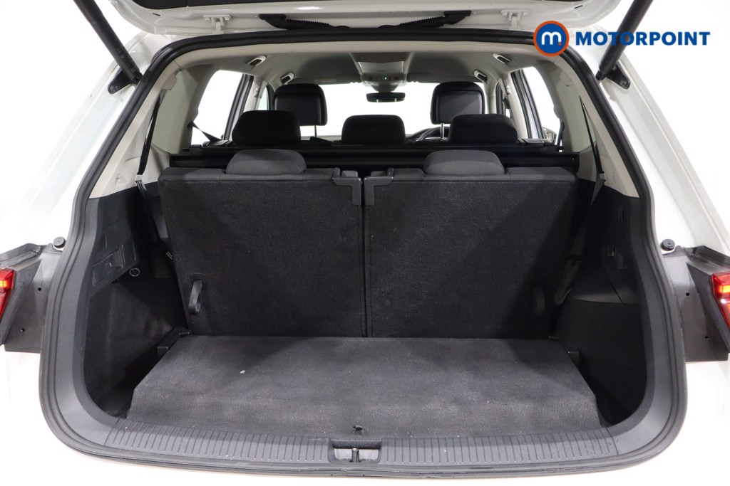 Volkswagen Tiguan Allspace Life Automatic Petrol SUV - Stock Number (1597107) - 18th supplementary image