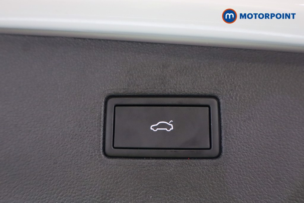 Volkswagen Tiguan Allspace Life Automatic Petrol SUV - Stock Number (1597107) - 19th supplementary image