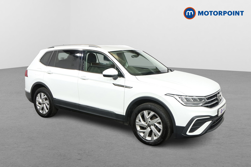 Volkswagen Tiguan Allspace Life Automatic Petrol SUV - Stock Number (1597107) - Drivers side front corner