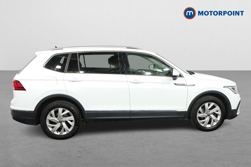 Volkswagen Tiguan Allspace Life Automatic Petrol SUV - Stock Number (1597107) - Drivers side