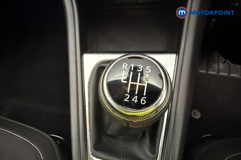 Renault Captur Iconic Manual Petrol SUV - Stock Number (1597284) - 20th supplementary image