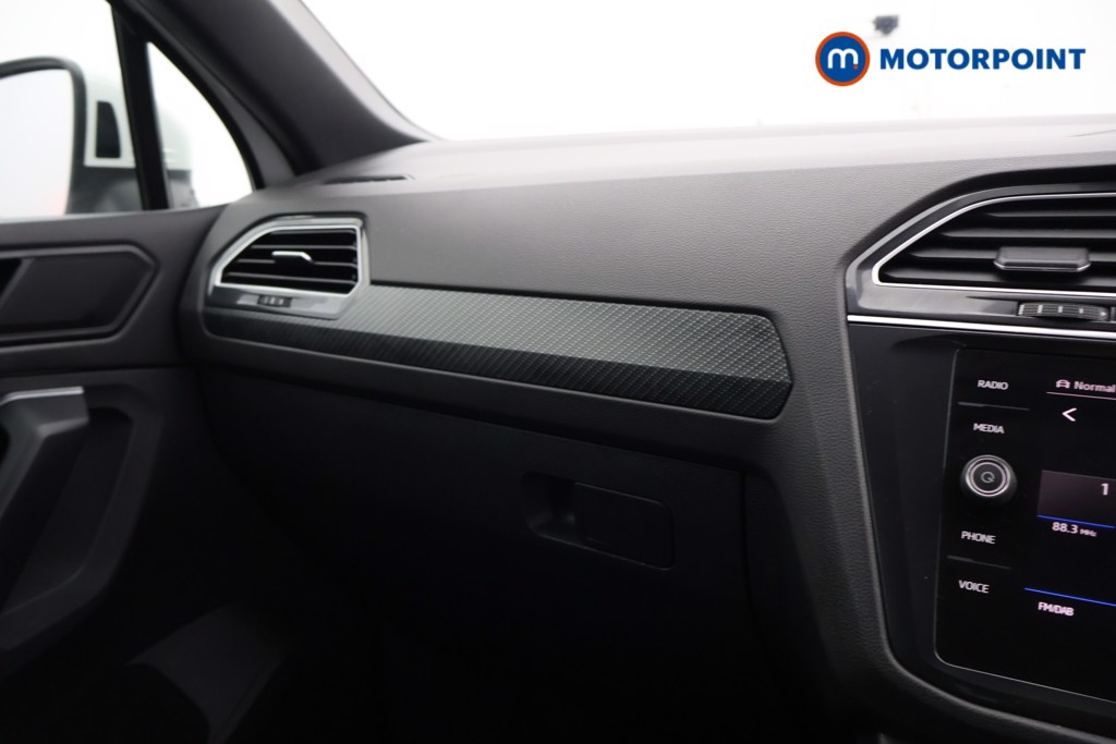 Volkswagen Tiguan R-Line Automatic Petrol SUV - Stock Number (1597443) - 11th supplementary image