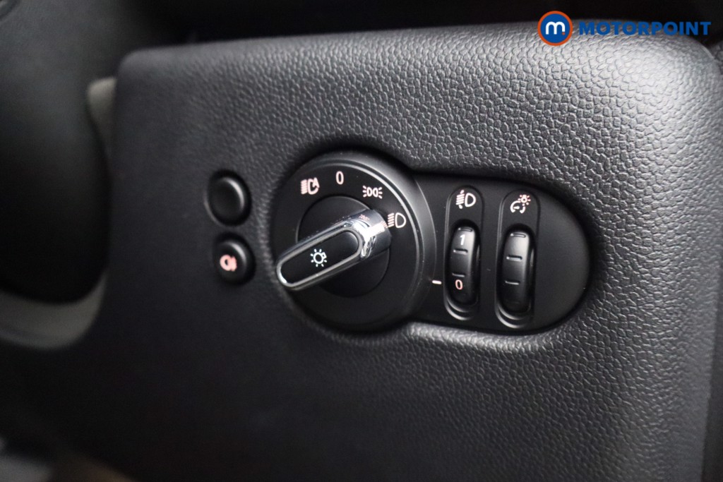 Mini Hatchback Cooper Classic Manual Petrol Hatchback - Stock Number (1597466) - 17th supplementary image