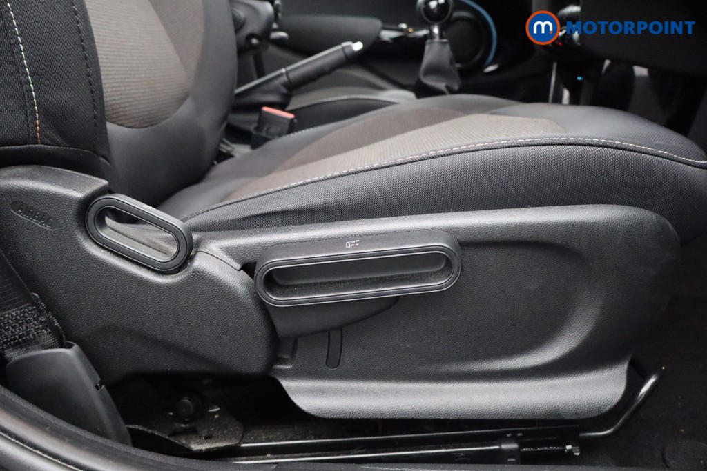 Mini Hatchback Cooper Classic Manual Petrol Hatchback - Stock Number (1597466) - 18th supplementary image