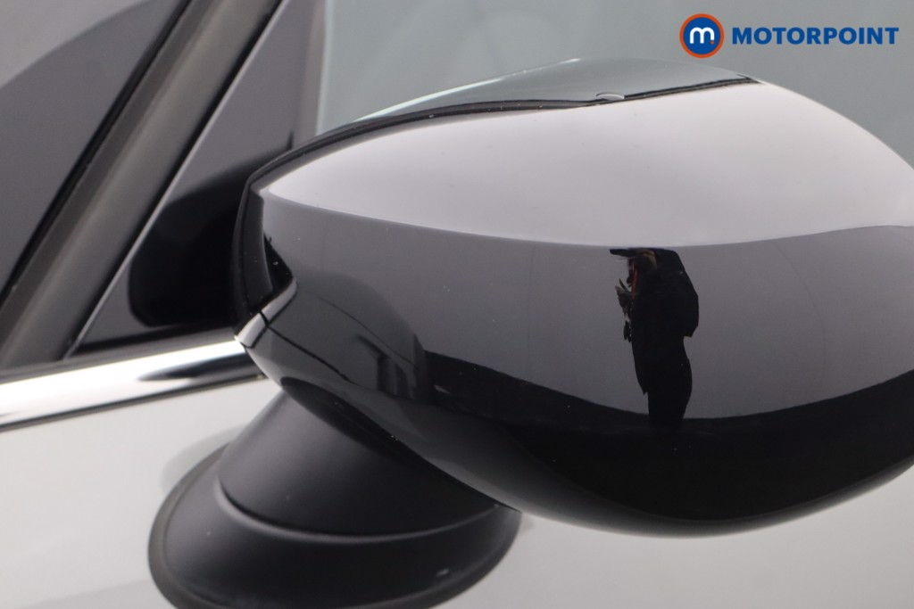 Mini Hatchback Cooper Classic Manual Petrol Hatchback - Stock Number (1597466) - 26th supplementary image