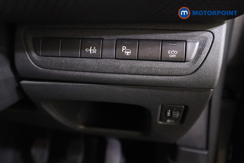 Peugeot 208 Tech Edition Manual Petrol Hatchback - Stock Number (1598187) - 9th supplementary image