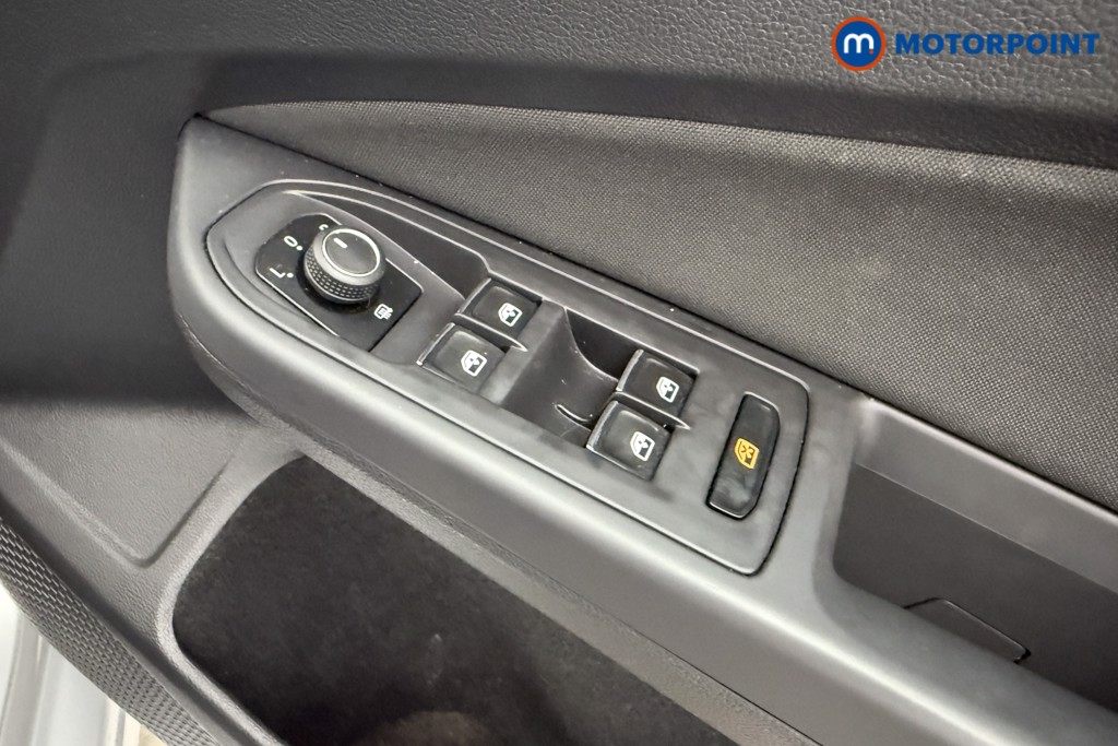 Volkswagen Golf Life Manual Diesel Hatchback - Stock Number (1598909) - 21st supplementary image