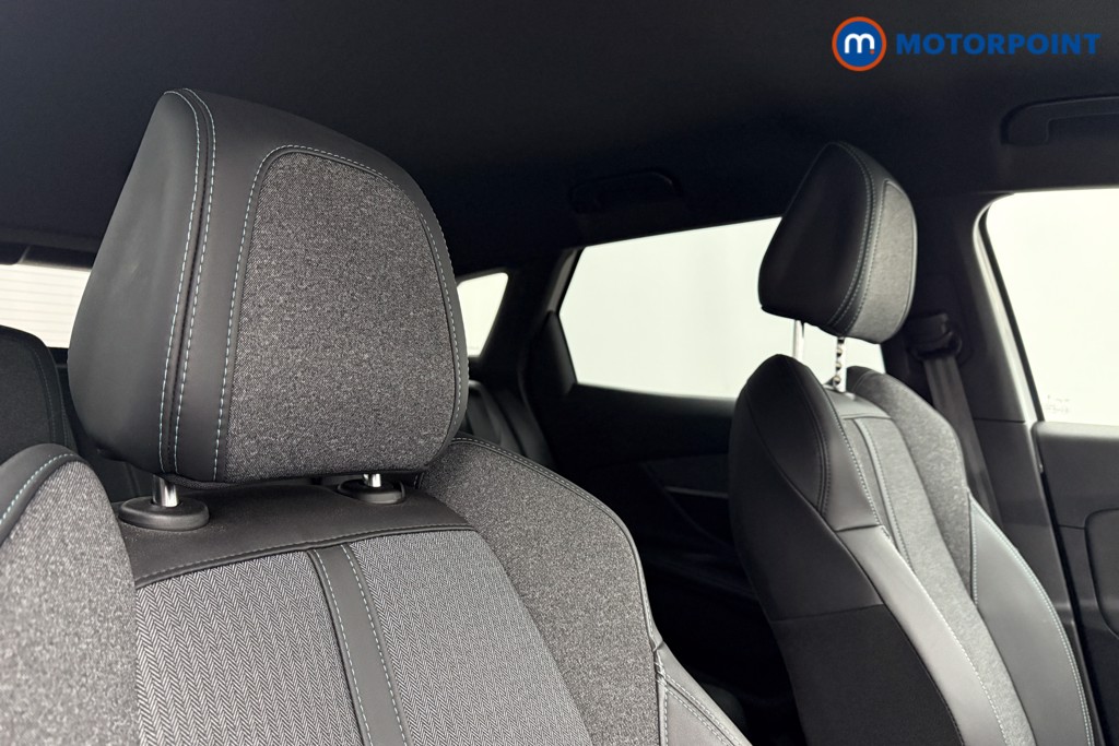 Peugeot 3008 Allure Premium-Plus Automatic Petrol SUV - Stock Number (1599296) - 22nd supplementary image