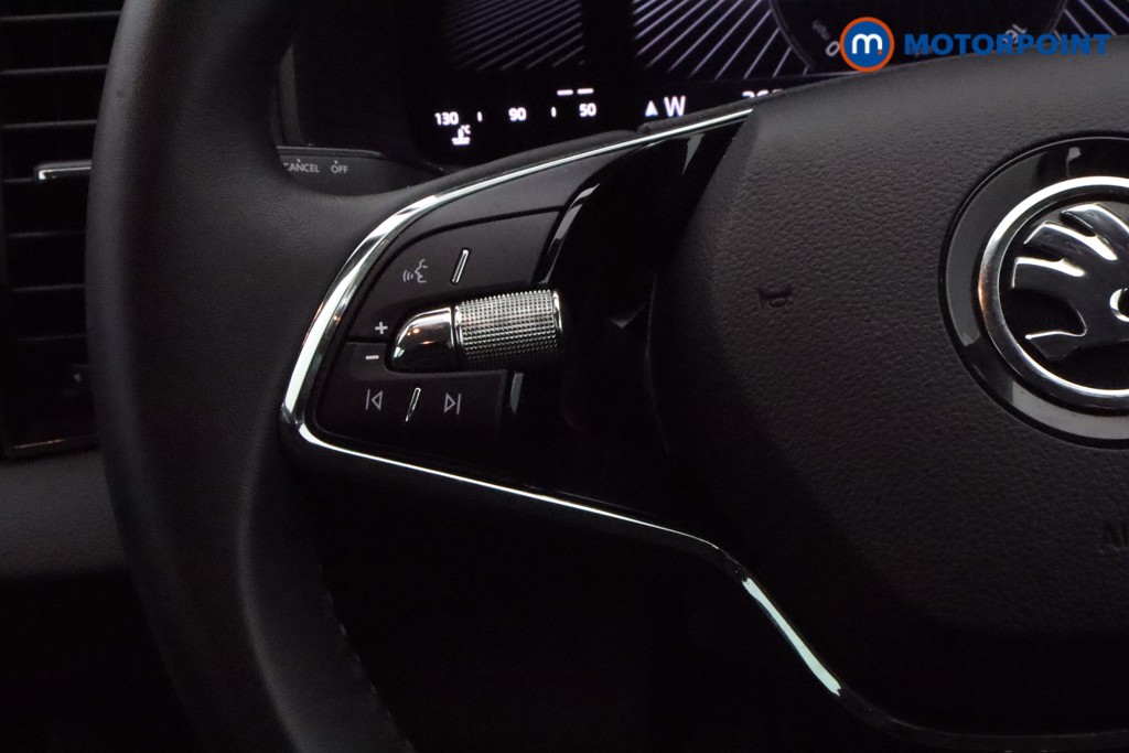 Skoda Karoq Se Drive Manual Petrol SUV - Stock Number (1599342) - 7th supplementary image