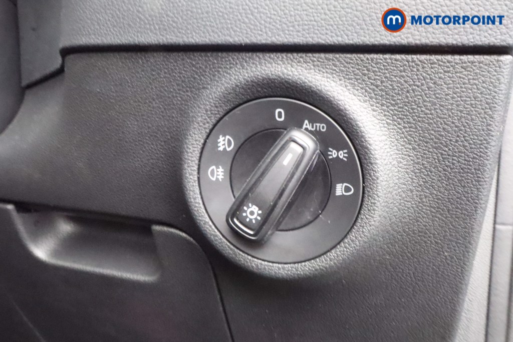 Skoda Karoq Se Drive Manual Petrol SUV - Stock Number (1599342) - 14th supplementary image