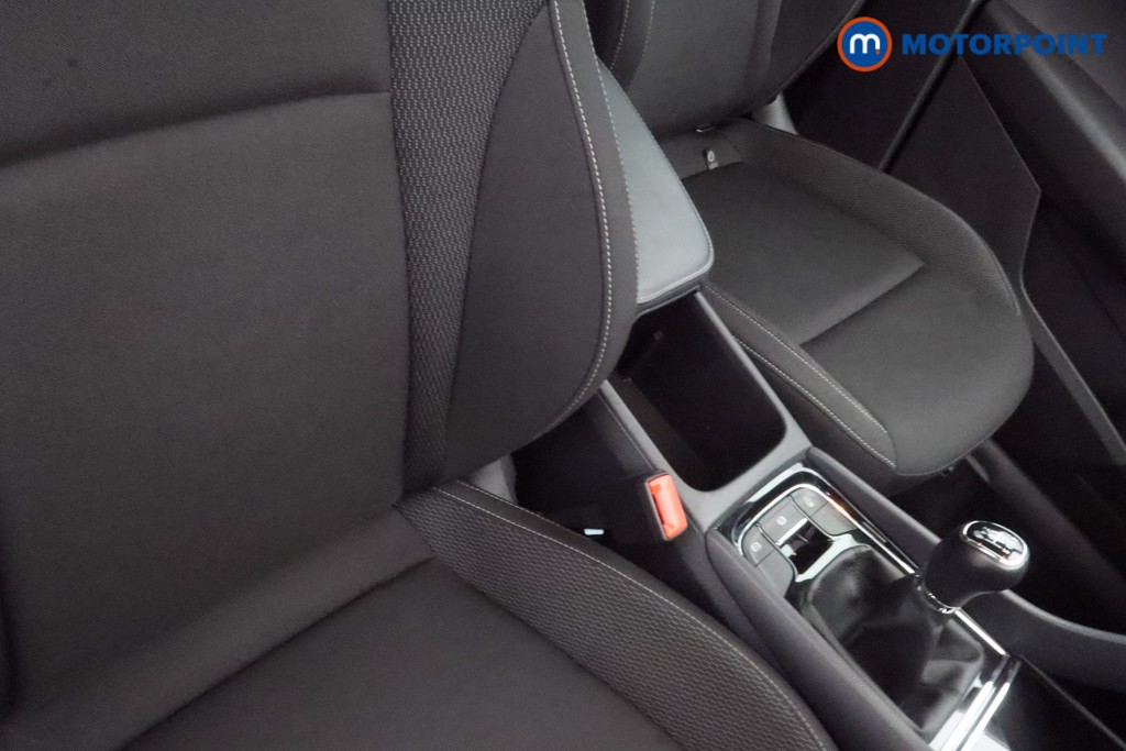 Skoda Karoq Se Drive Manual Petrol SUV - Stock Number (1599342) - 15th supplementary image