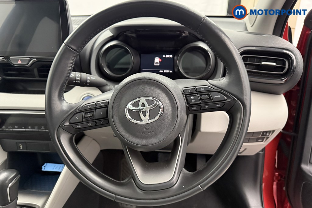 Toyota Yaris Excel Automatic Petrol-Electric Hybrid Hatchback - Stock Number (1599402) - 2nd supplementary image