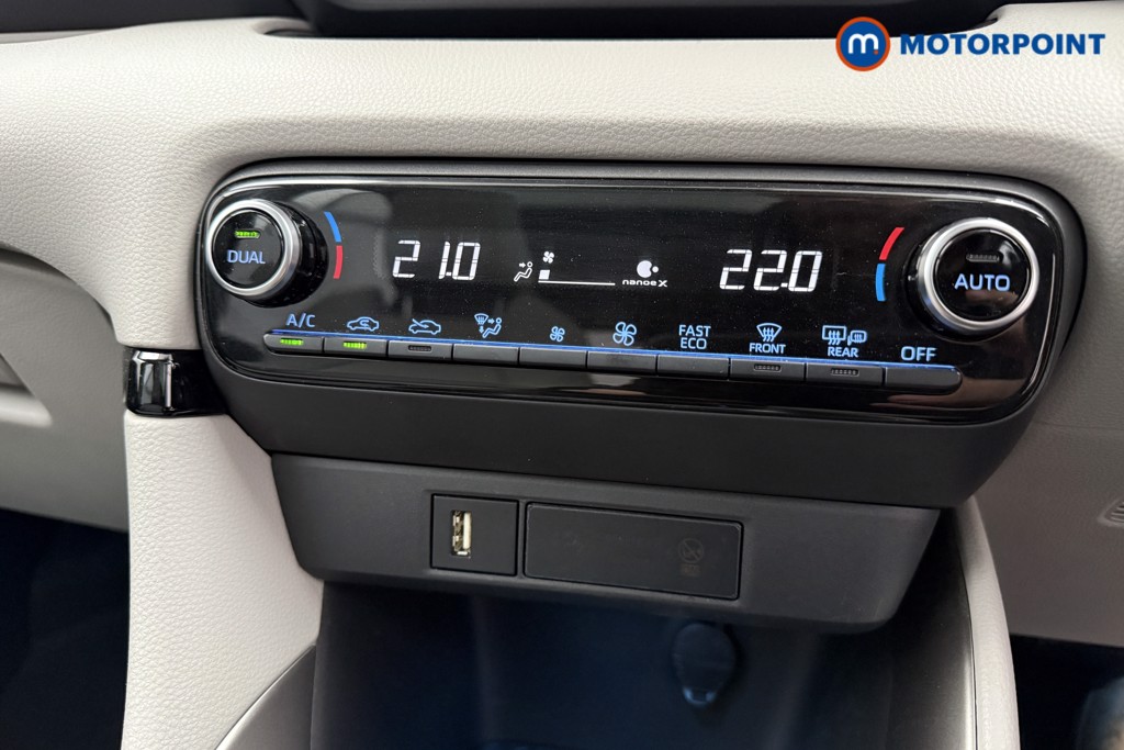 Toyota Yaris Excel Automatic Petrol-Electric Hybrid Hatchback - Stock Number (1599402) - 12th supplementary image