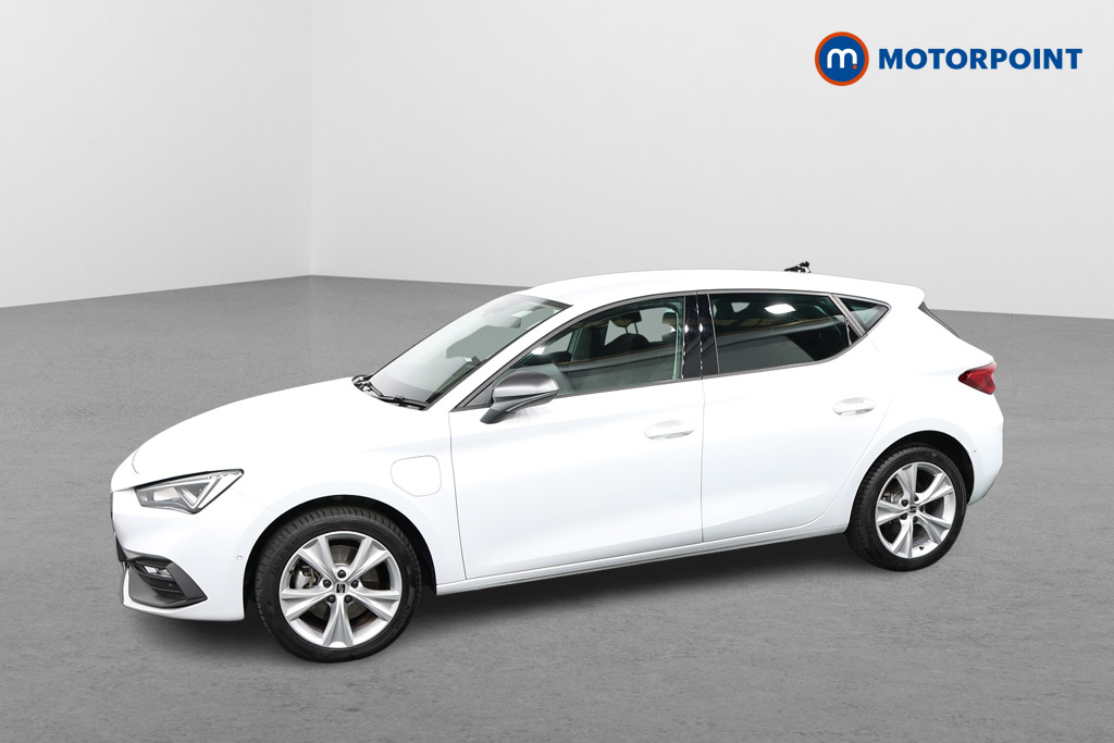 Seat Leon FR Automatic Petrol Plug-In Hybrid Hatchback - Stock Number (1599672) - Passenger side front corner