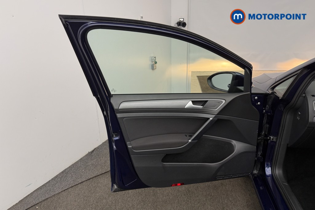 Volkswagen Golf SE Manual Petrol Hatchback - Stock Number (1600196) - 4th supplementary image