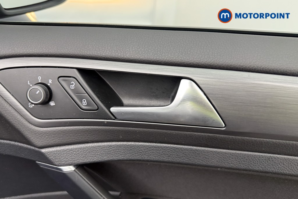 Volkswagen Golf SE Manual Petrol Hatchback - Stock Number (1600196) - 17th supplementary image