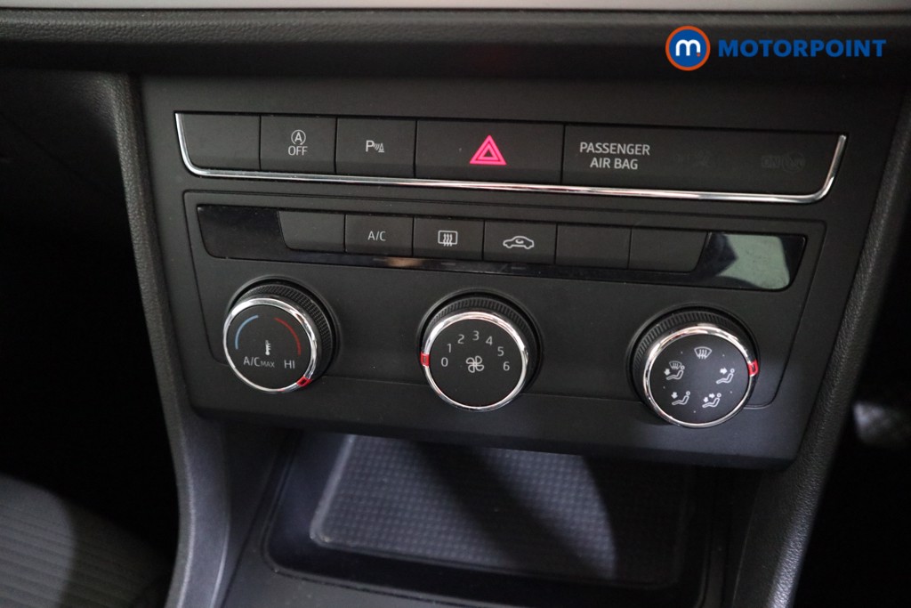 Seat Leon Se Dynamic Manual Petrol Hatchback - Stock Number (1600240) - 7th supplementary image