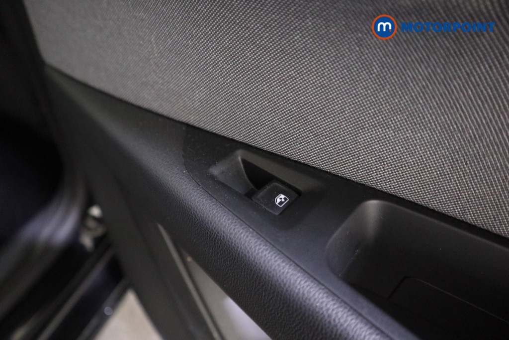 Seat Leon Se Dynamic Manual Petrol Hatchback - Stock Number (1600240) - 16th supplementary image