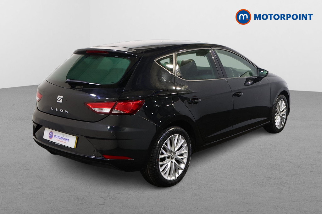 Seat Leon Se Dynamic Manual Petrol Hatchback - Stock Number (1600240) - Drivers side rear corner