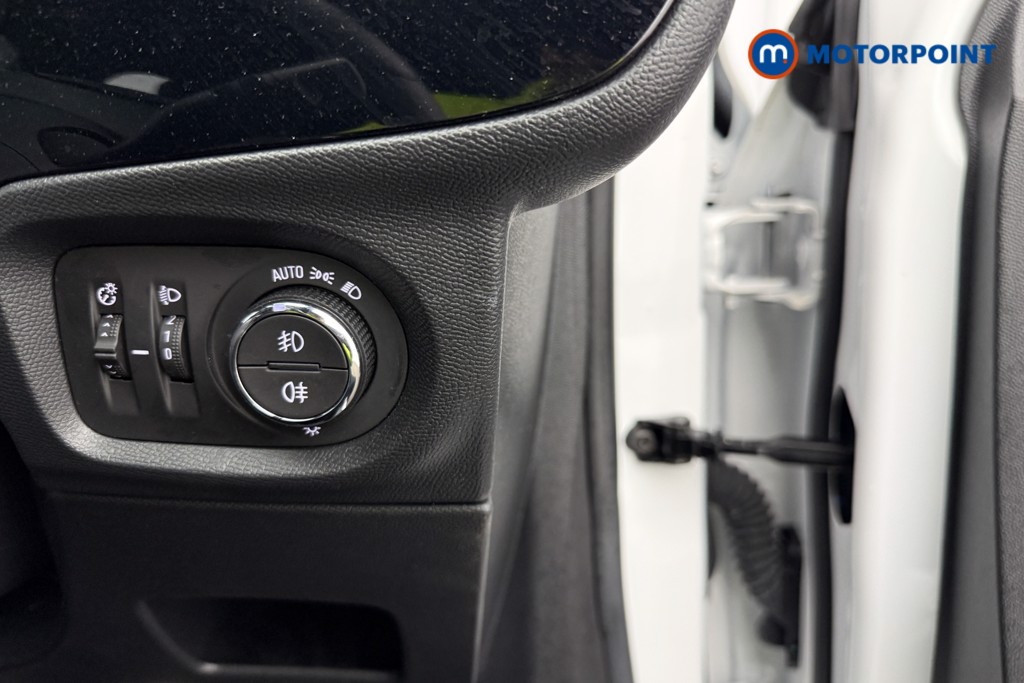 Vauxhall Corsa GS Manual Petrol Hatchback - Stock Number (1600776) - 17th supplementary image