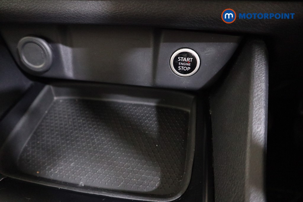 Nissan Qashqai Acenta Premium Manual Petrol SUV - Stock Number (1600886) - 8th supplementary image