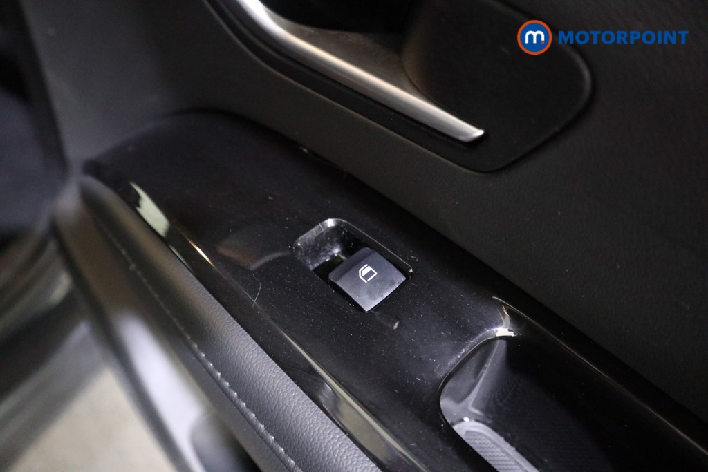 Hyundai Tucson Se Connect Manual Petrol SUV - Stock Number (1601371) - 17th supplementary image