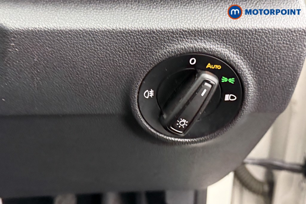 Volkswagen T-Roc Life Manual Petrol SUV - Stock Number (1601375) - 16th supplementary image