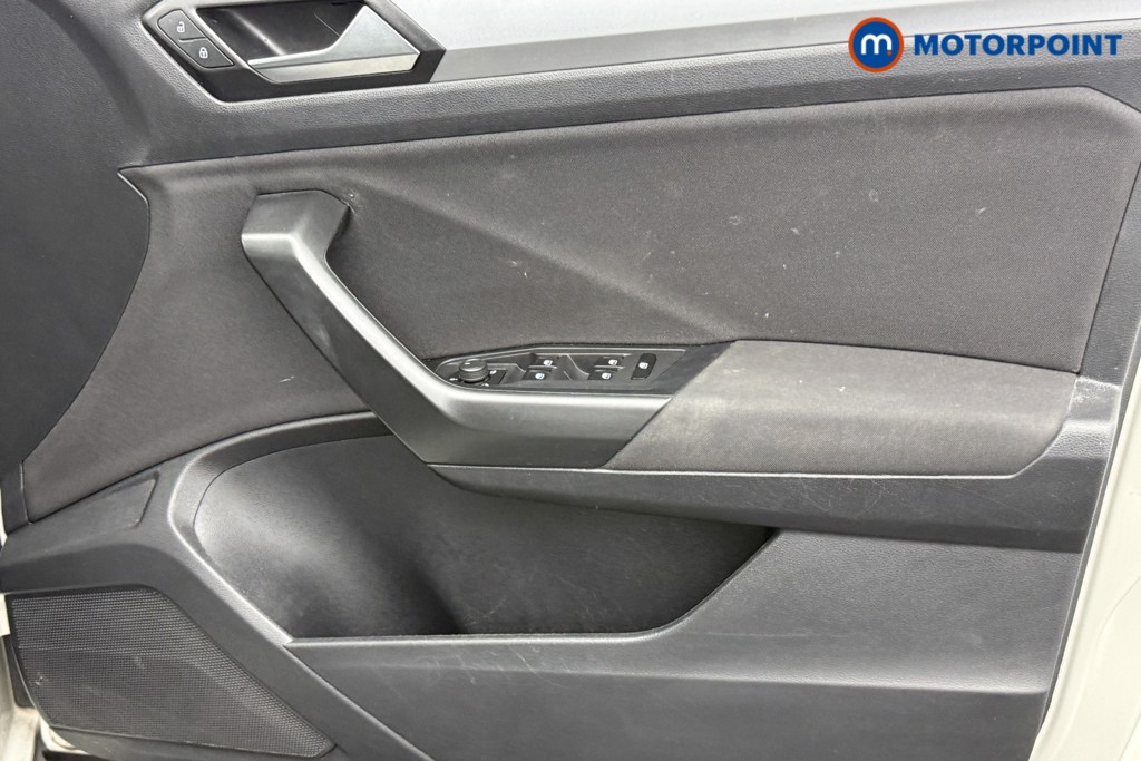 Volkswagen T-Roc Life Manual Petrol SUV - Stock Number (1601375) - 18th supplementary image