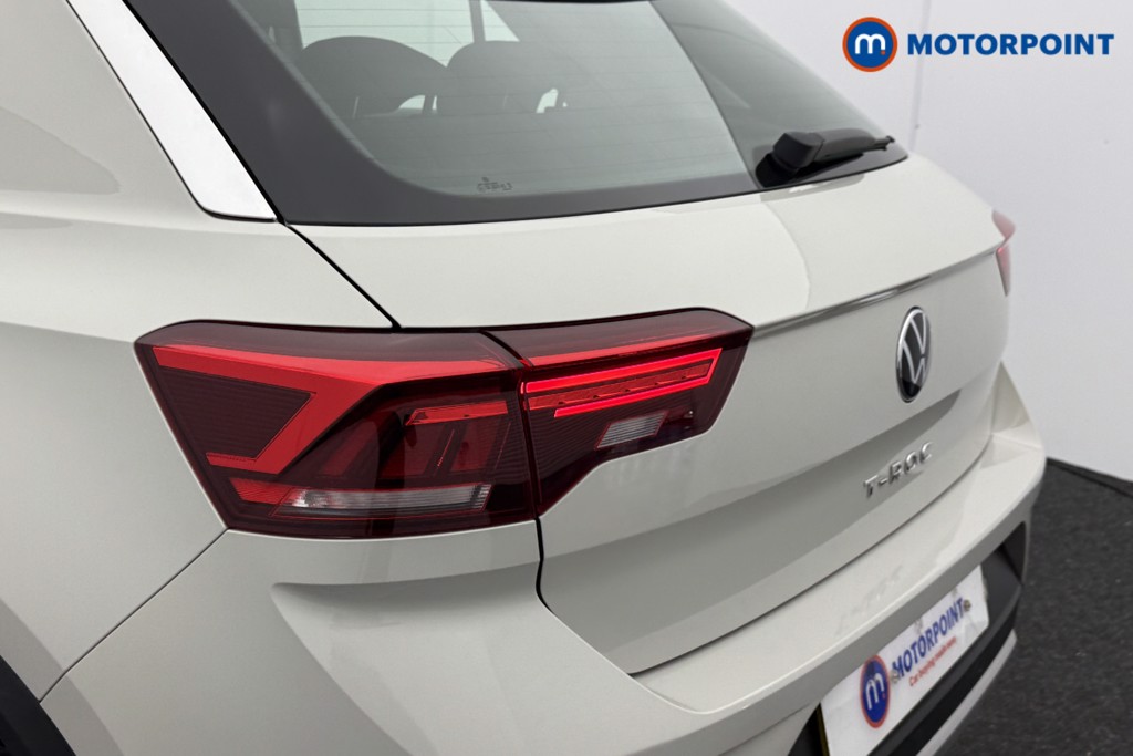 Volkswagen T-Roc Life Manual Petrol SUV - Stock Number (1601375) - 27th supplementary image