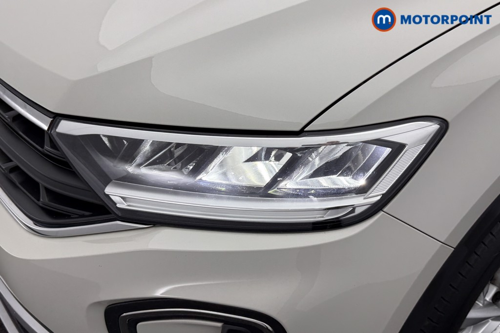 Volkswagen T-Roc Life Manual Petrol SUV - Stock Number (1601375) - 28th supplementary image
