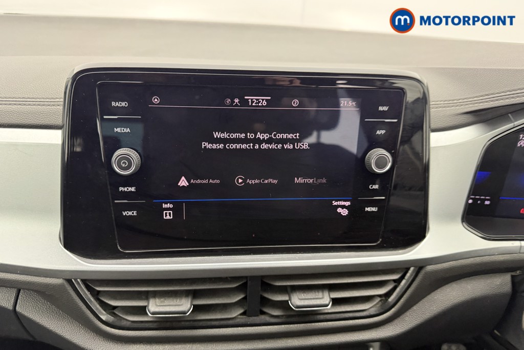 Volkswagen T-Roc Life Manual Petrol SUV - Stock Number (1601377) - 2nd supplementary image