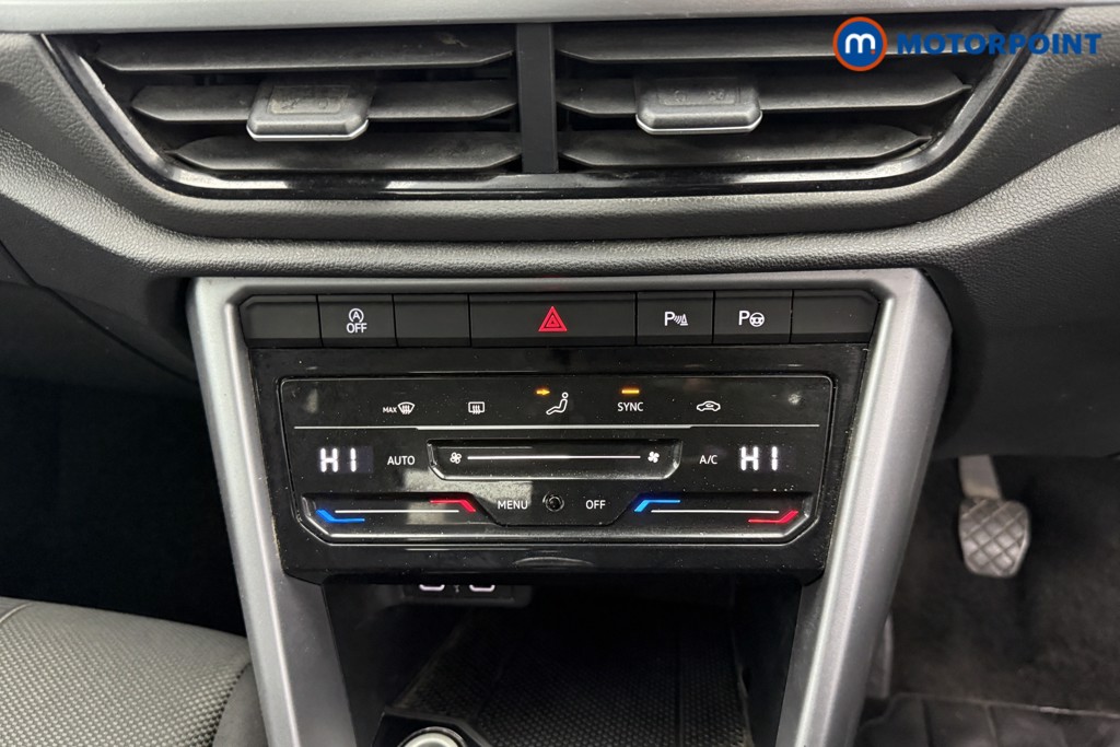 Volkswagen T-Roc Life Manual Petrol SUV - Stock Number (1601377) - 12th supplementary image