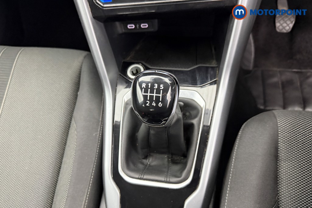 Volkswagen T-Roc Life Manual Petrol SUV - Stock Number (1601377) - 13th supplementary image