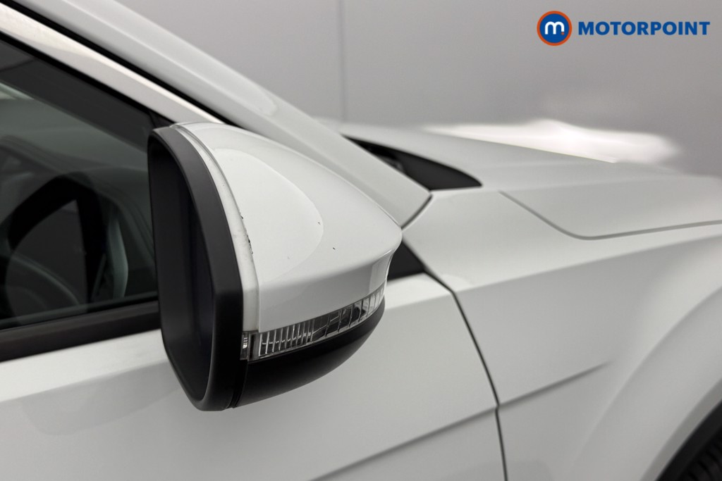 Volkswagen T-Roc Life Manual Petrol SUV - Stock Number (1601377) - 19th supplementary image