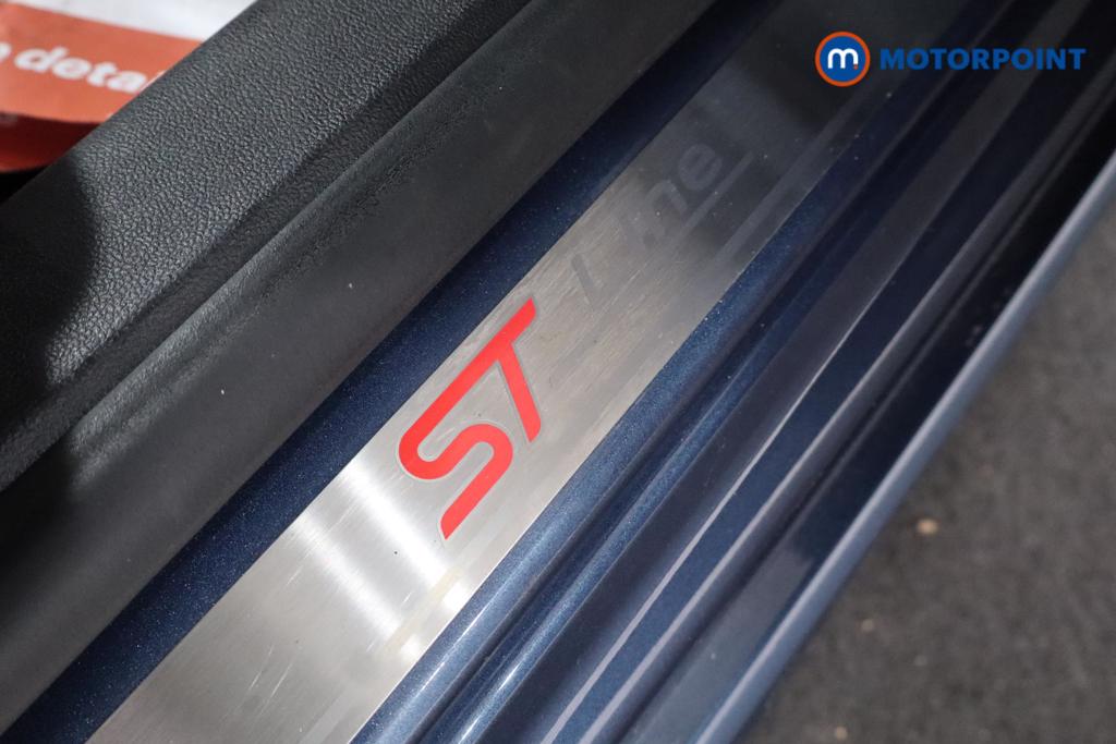 Ford Focus St-Line Manual Petrol Hatchback - Stock Number (1601385) - 32nd supplementary image
