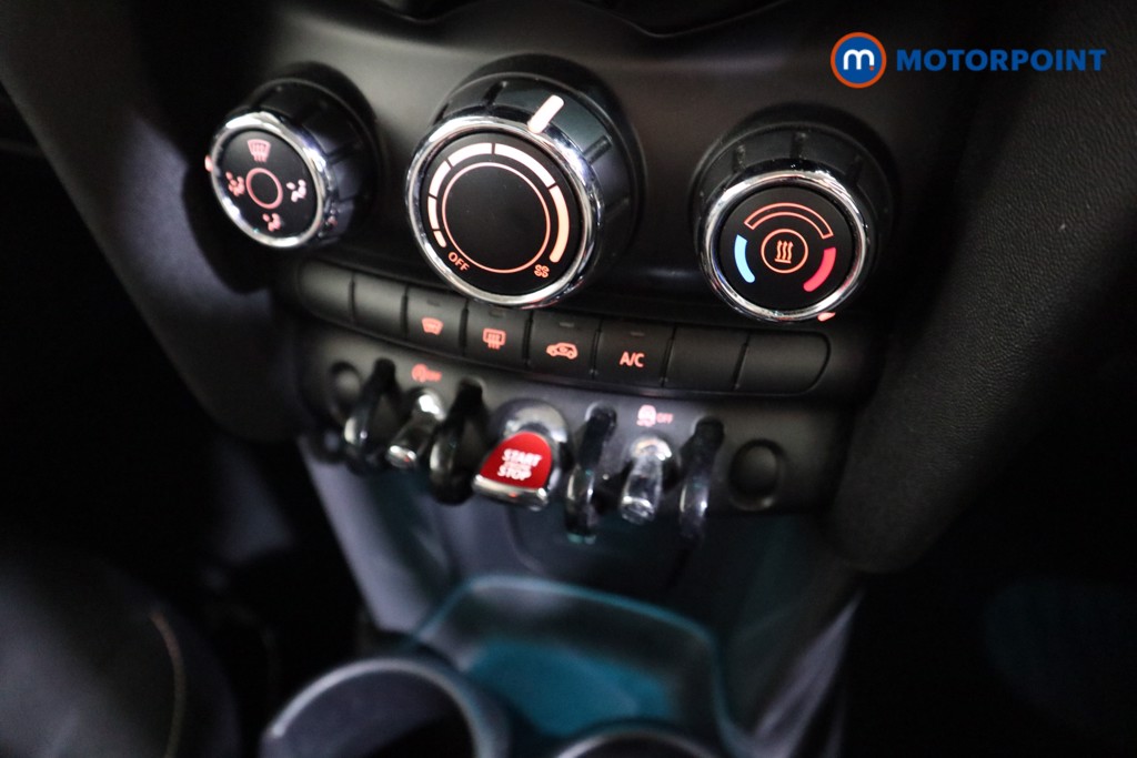 Mini Hatchback One Classic Manual Petrol Hatchback - Stock Number (1601706) - 7th supplementary image