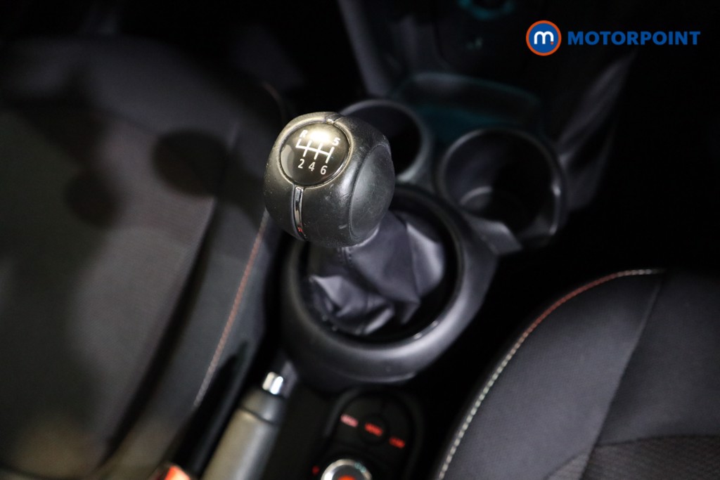 Mini Hatchback One Classic Manual Petrol Hatchback - Stock Number (1601706) - 9th supplementary image